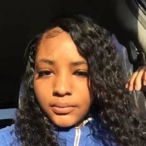 Meet your Posher, Camisha